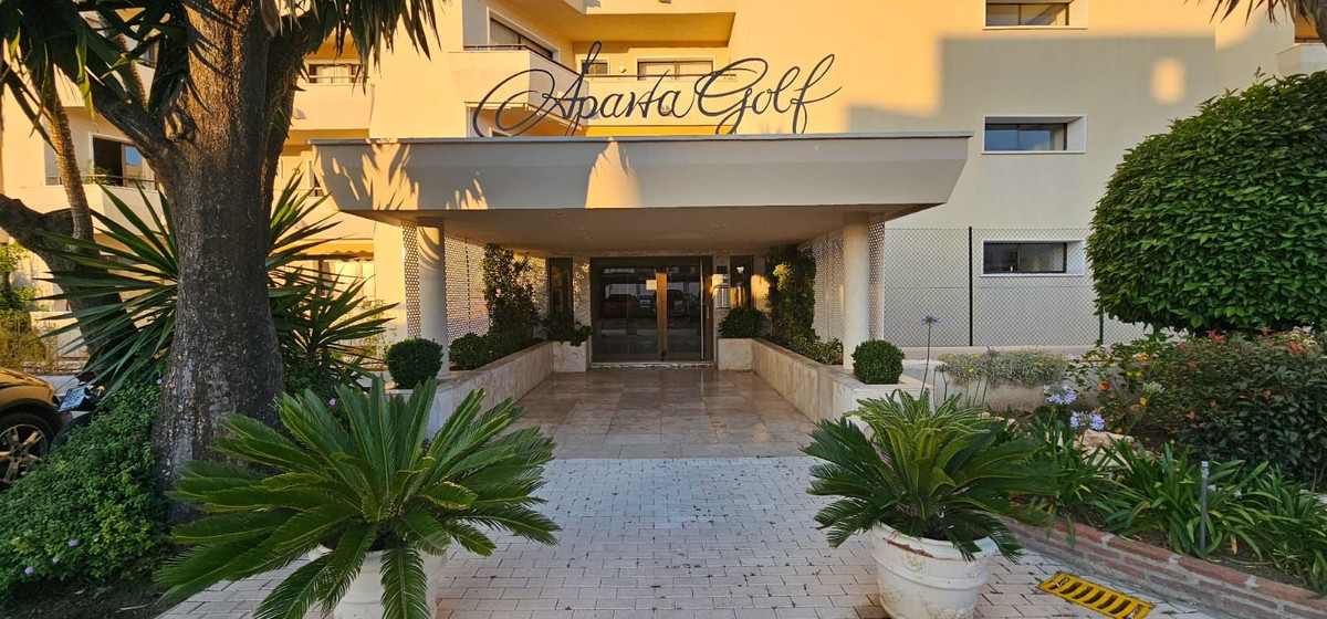 Te koop Herenhuis Costa Del Sol Atalaya € 375.000,-