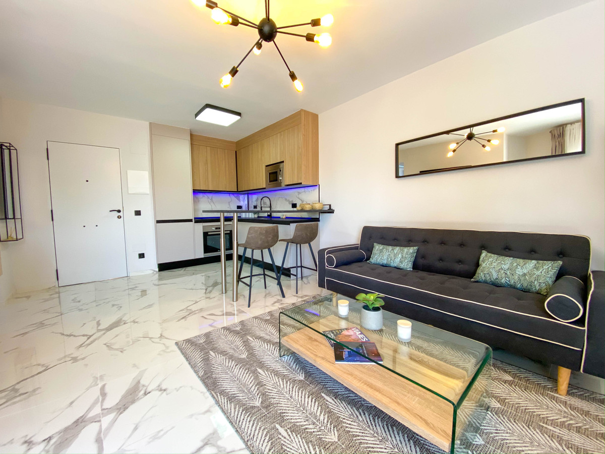 Te koop Herenhuis Costa Del Sol Atalaya € 375.000,-