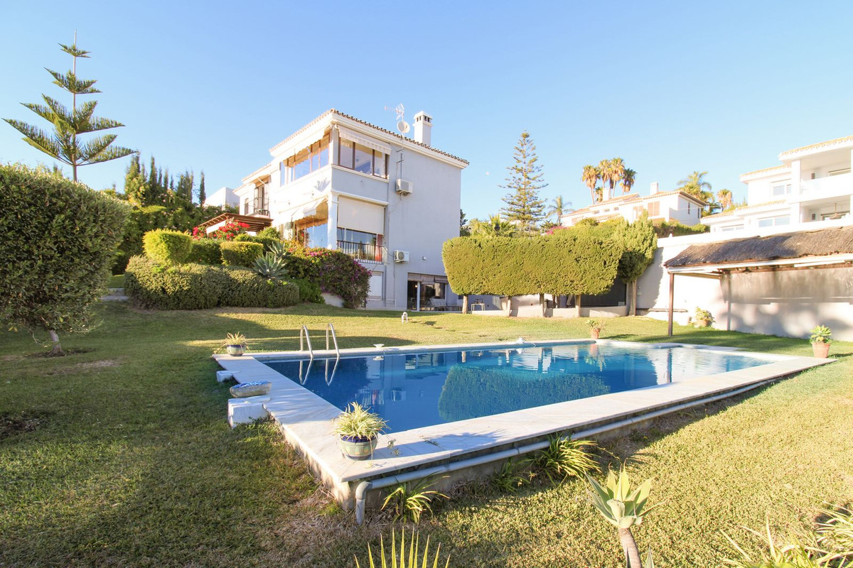 Te koop Vrijstaande Villa Costa Del Sol Estepona € 1.550.000,-