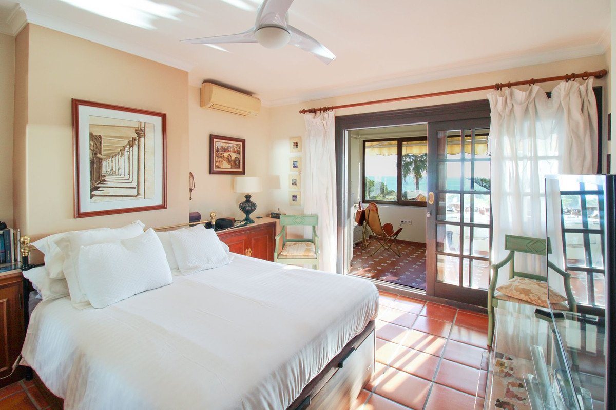 Te koop Vrijstaande Villa Costa Del Sol Estepona € 1.550.000,-