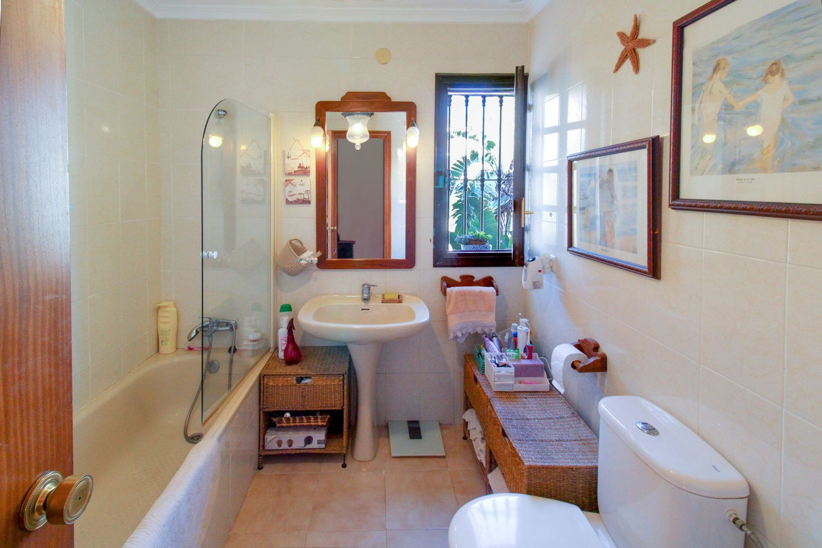 Te koop Vrijstaande Villa Costa Del Sol Estepona € 1.550.000,-