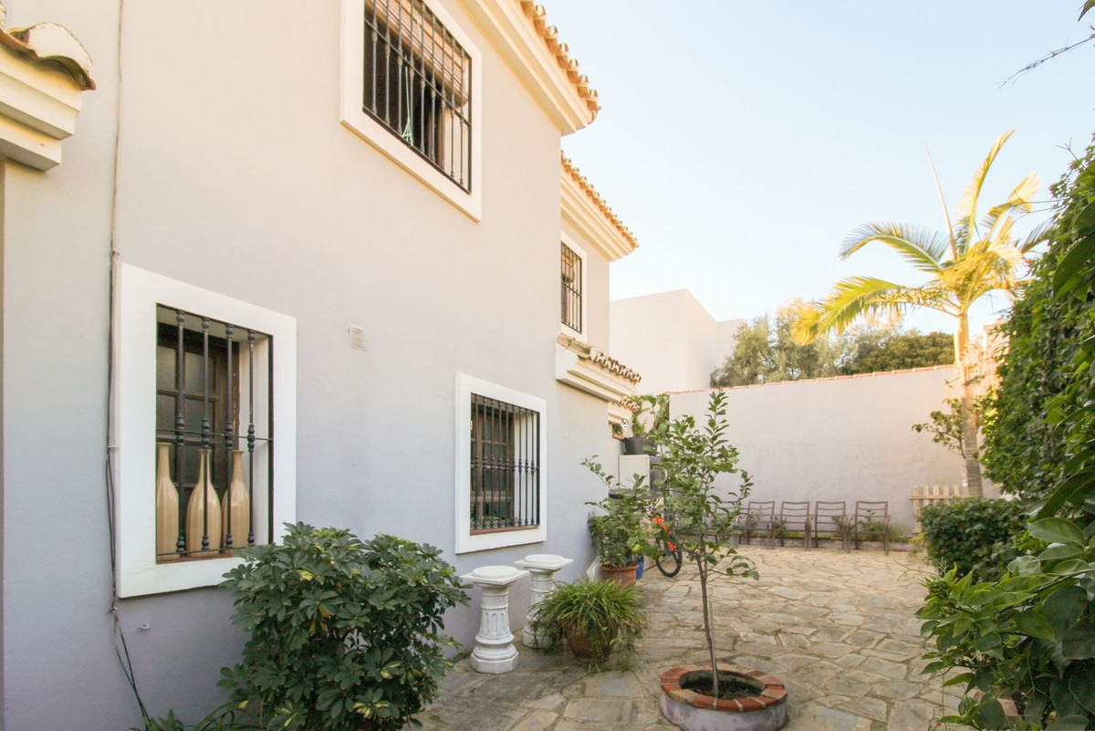 Te koop Vrijstaande Villa Costa Del Sol Estepona € 1.550.000,-