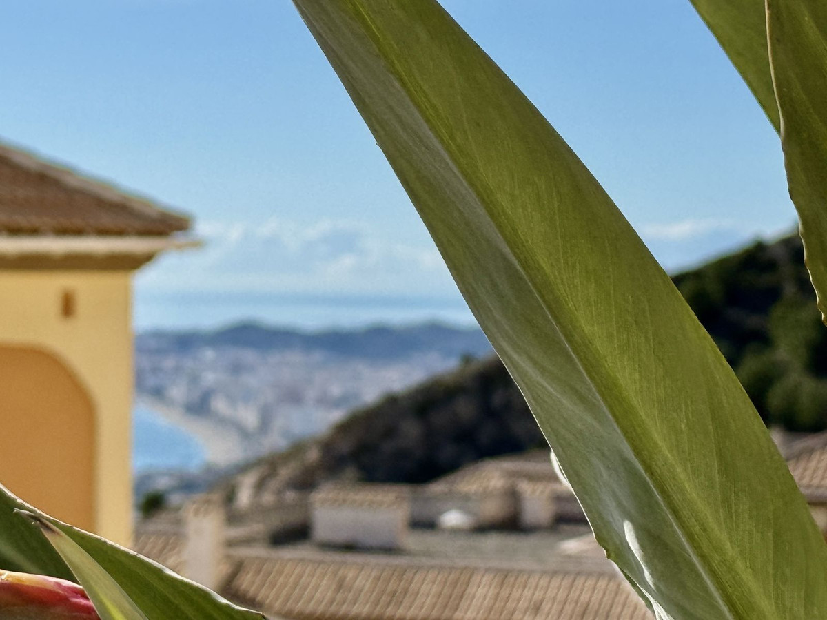 Te koop Middle Floor Apartment Costa Del Sol Benalmadena Pueblo € 310.000,-