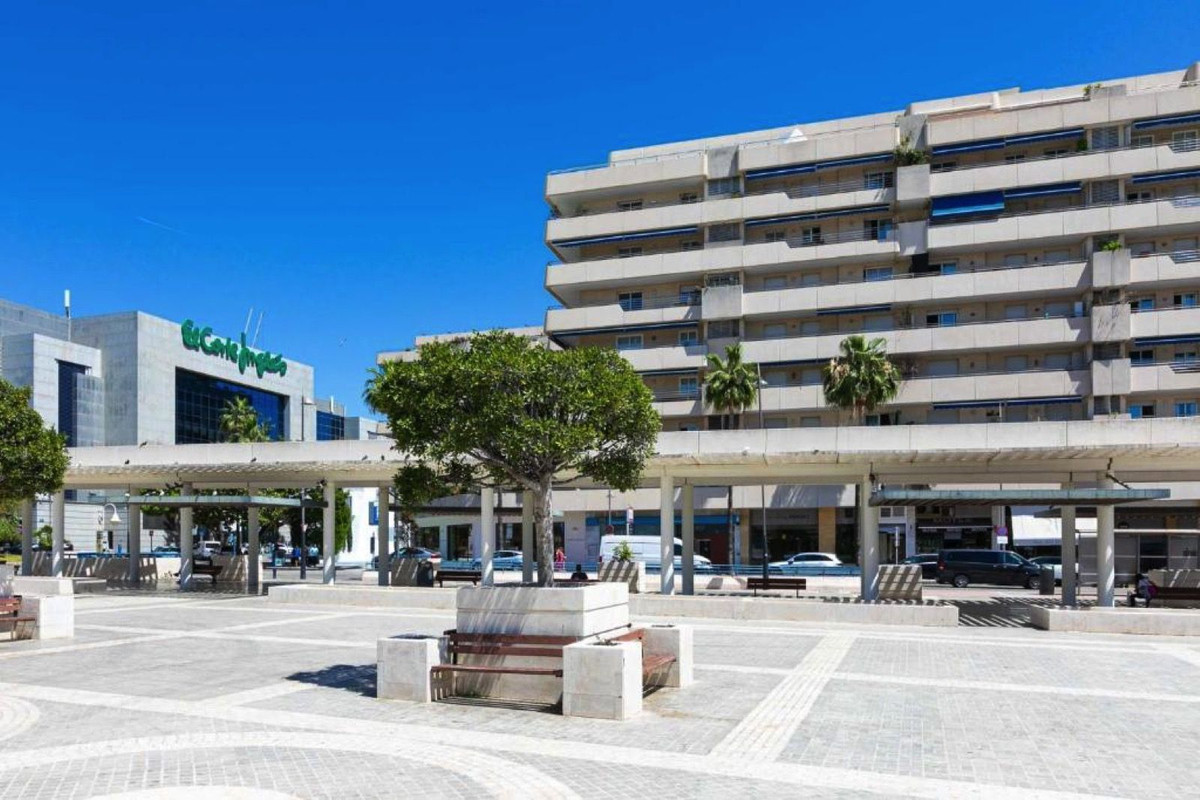 Te koop Middle Floor Apartment Costa Del Sol Puerto Banús € 465.000,-