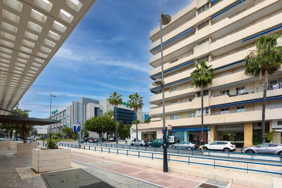 Te koop Middle Floor Apartment Costa Del Sol Puerto Banús € 465.000,-