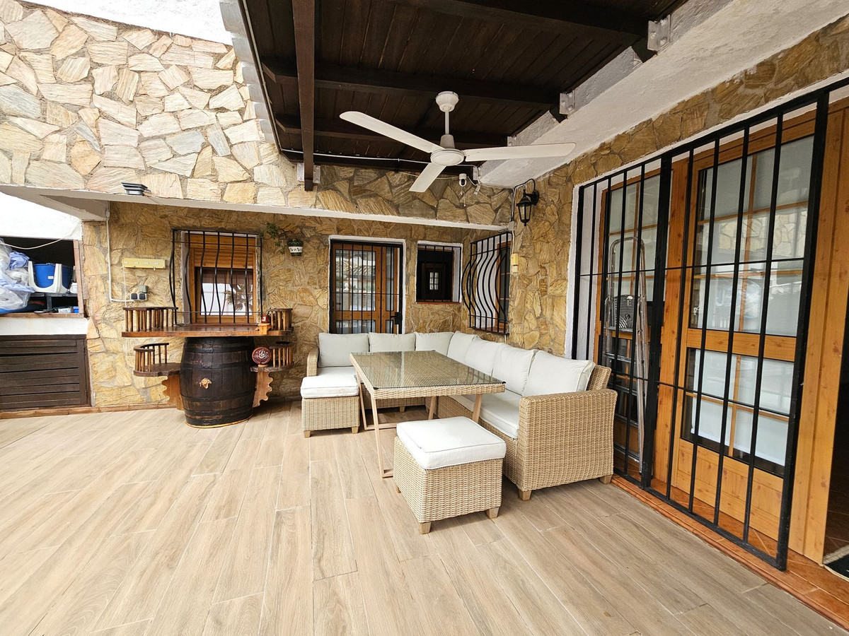 Te koop Vrijstaande Villa Costa Del Sol Sierra Blanca € 825.000,-