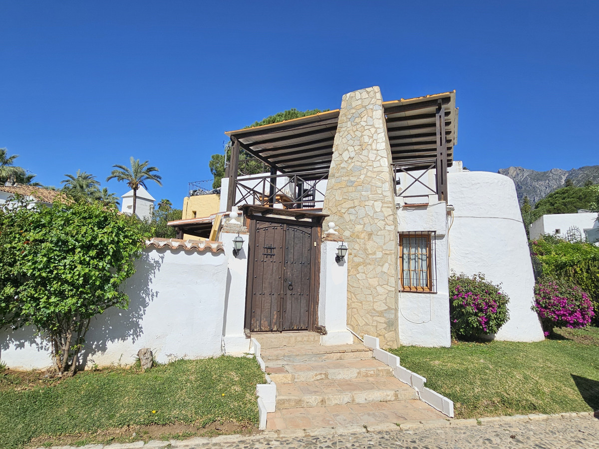 Te koop Vrijstaande Villa Costa Del Sol Sierra Blanca € 825.000,-