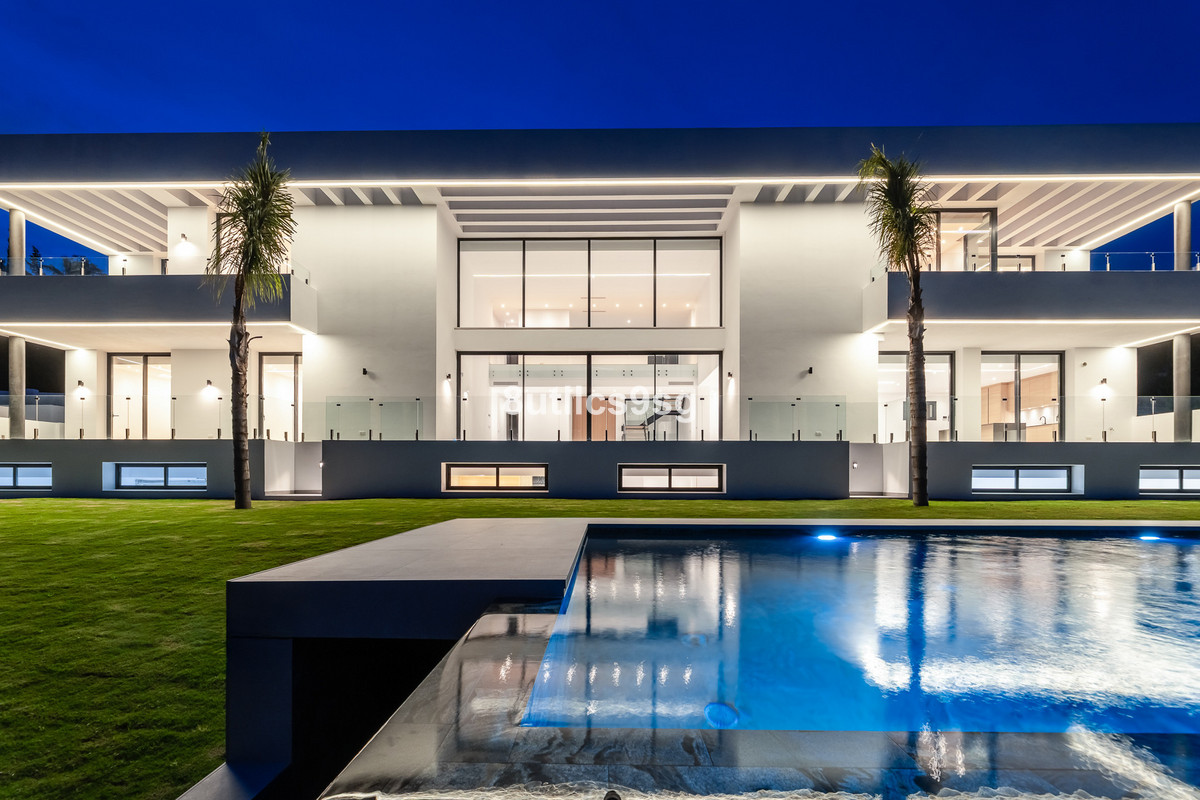 Te koop Vrijstaande Villa Costa Del Sol Benahavís € 3.990.000,-