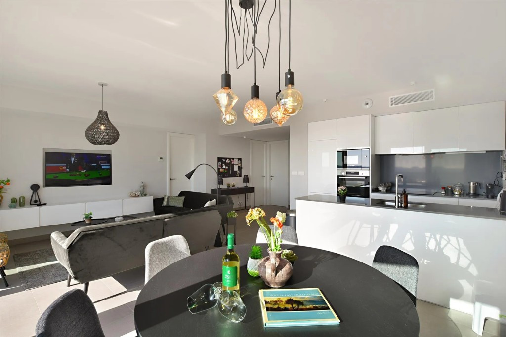 Te koop Middle Floor Apartment Costa Del Sol Fuengirola € 695.000,-