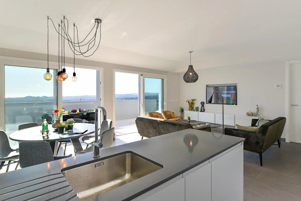 Te koop Middle Floor Apartment Costa Del Sol Fuengirola € 695.000,-