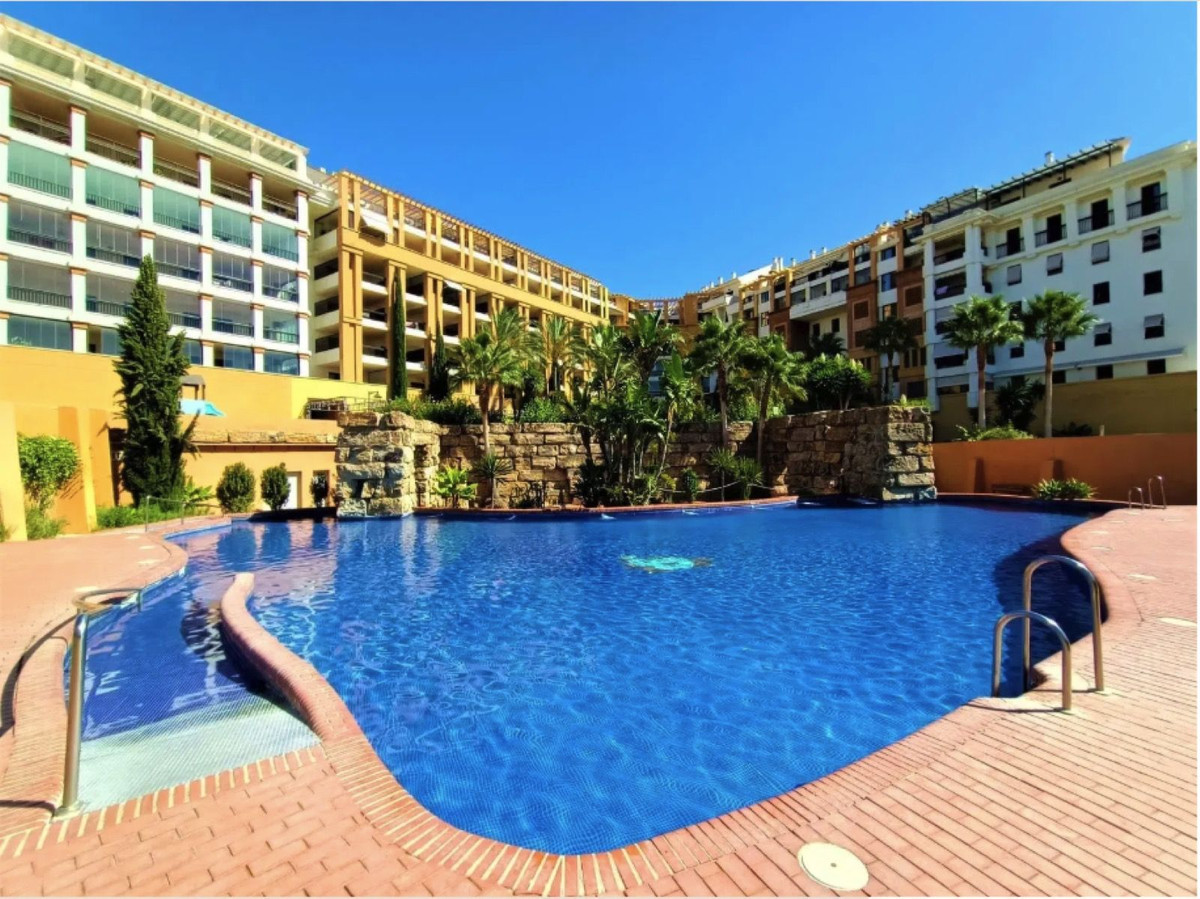 Te koop Middle Floor Apartment Costa Del Sol San Pedro De Alcántara € 580.000,-