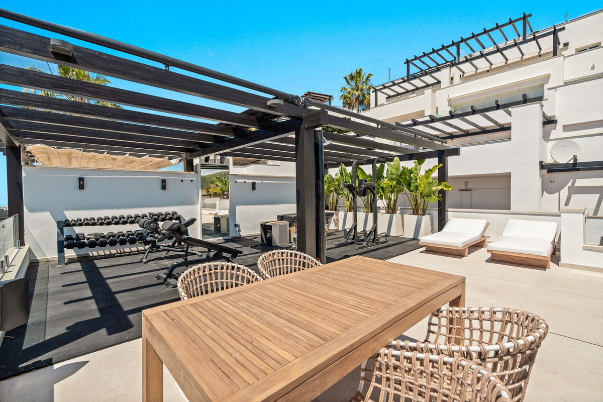 Te koop Herenhuis Costa Del Sol Santa Clara € 1.180.000,-