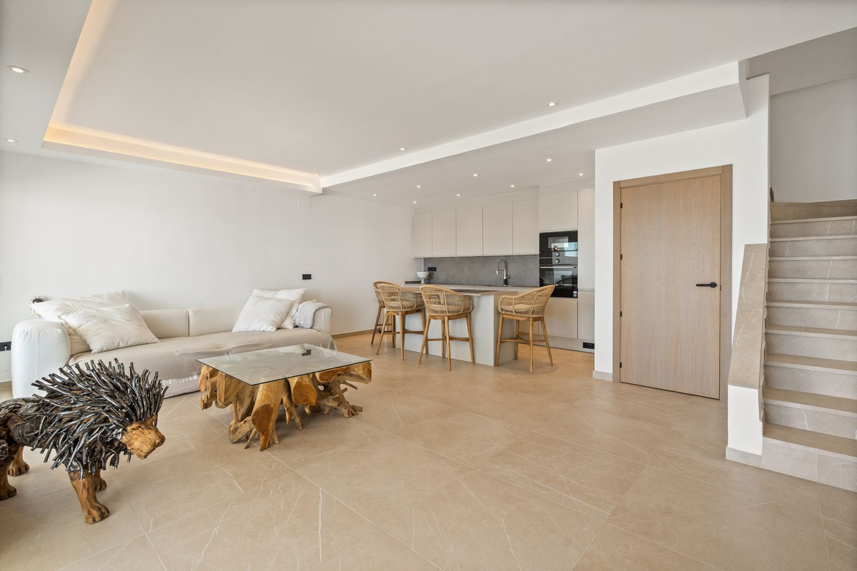 Te koop Herenhuis Costa Del Sol Santa Clara € 1.180.000,-