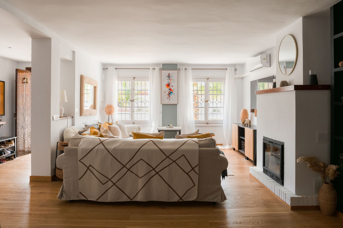 Te koop Herenhuis Costa Del Sol La Heredia € 750.000,-