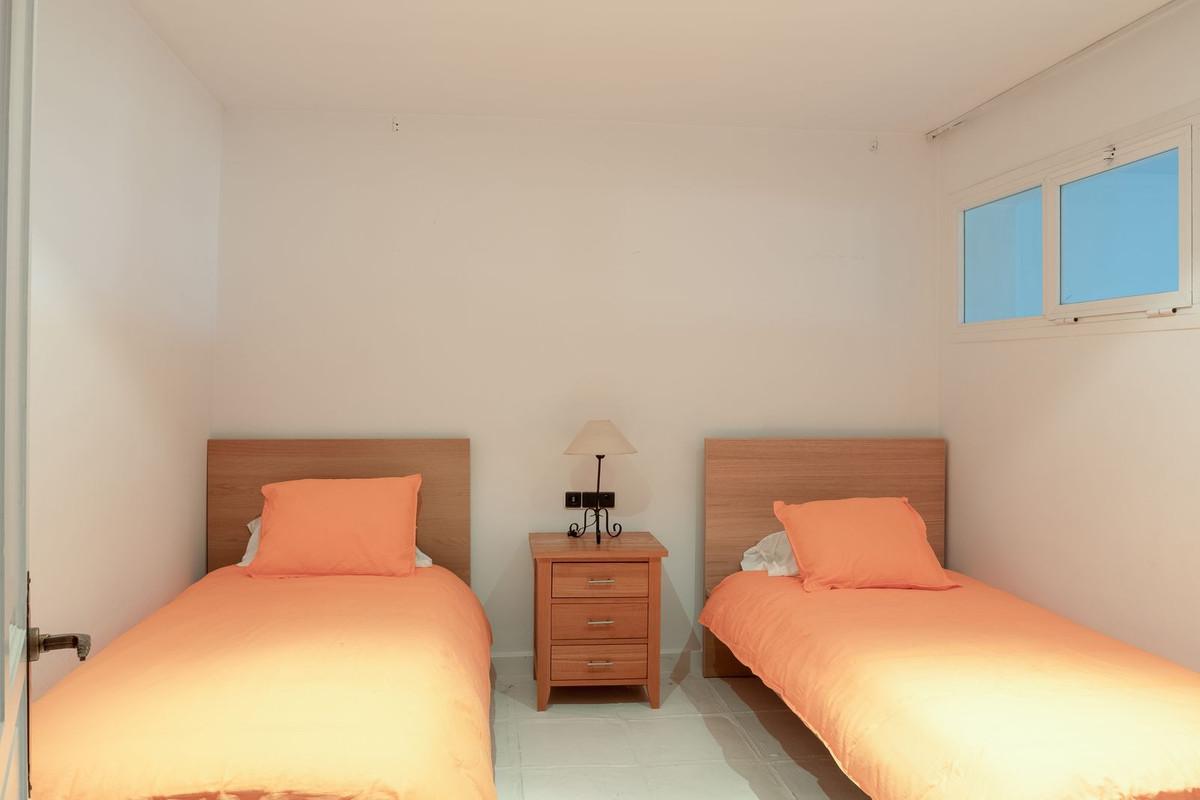 Te koop Herenhuis Costa Del Sol La Heredia € 750.000,-