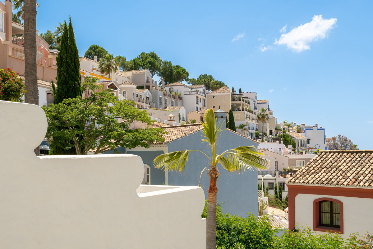 Te koop Herenhuis Costa Del Sol La Heredia € 750.000,-