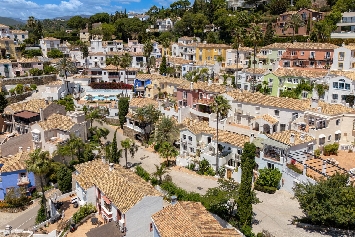Te koop Herenhuis Costa Del Sol La Heredia € 750.000,-