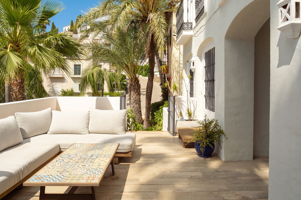 Te koop Herenhuis Costa Del Sol La Heredia € 750.000,-