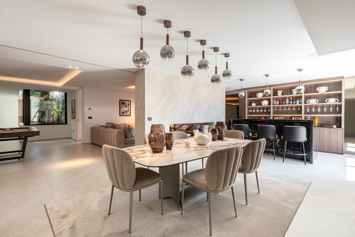 Te koop Vrijstaande Villa Costa Del Sol Benahavís € 5.900.000,-