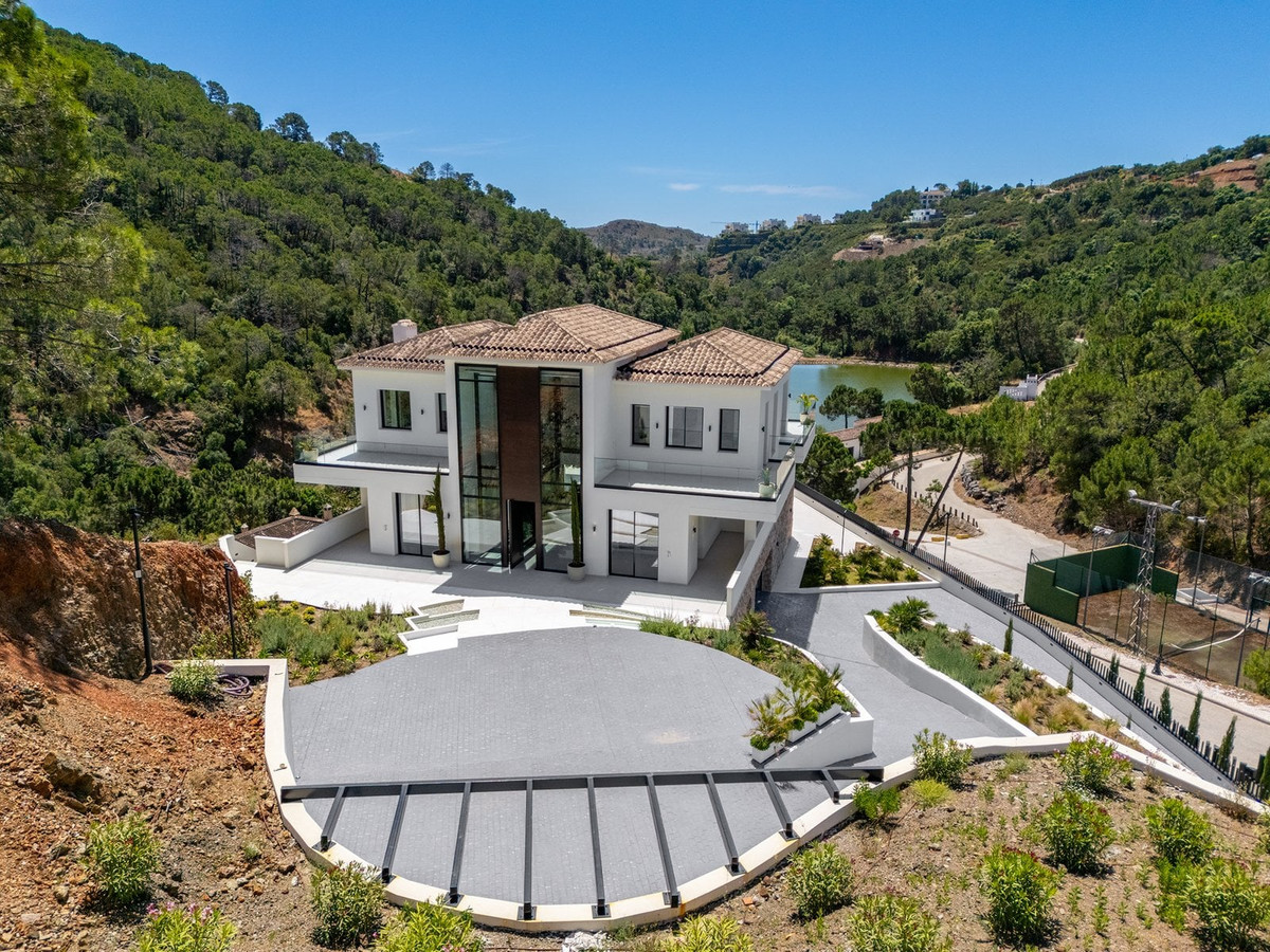Te koop Vrijstaande Villa Costa Del Sol Benahavís € 5.900.000,-