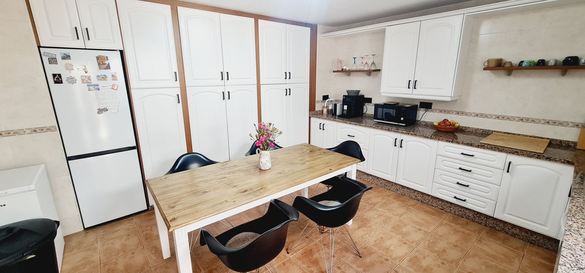 Te koop Vrijstaande Villa Costa Del Sol Antequera € 399.000,-