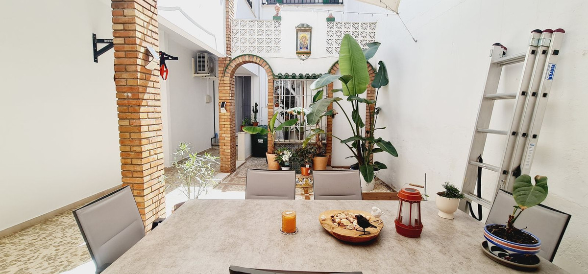 Te koop Vrijstaande Villa Costa Del Sol Antequera € 399.000,-