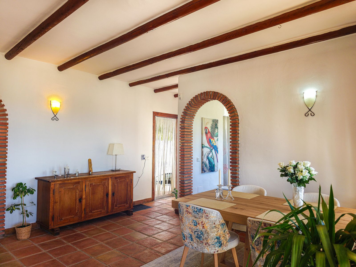Te koop Vrijstaande Villa Costa Del Sol Arenas € 390.000,-