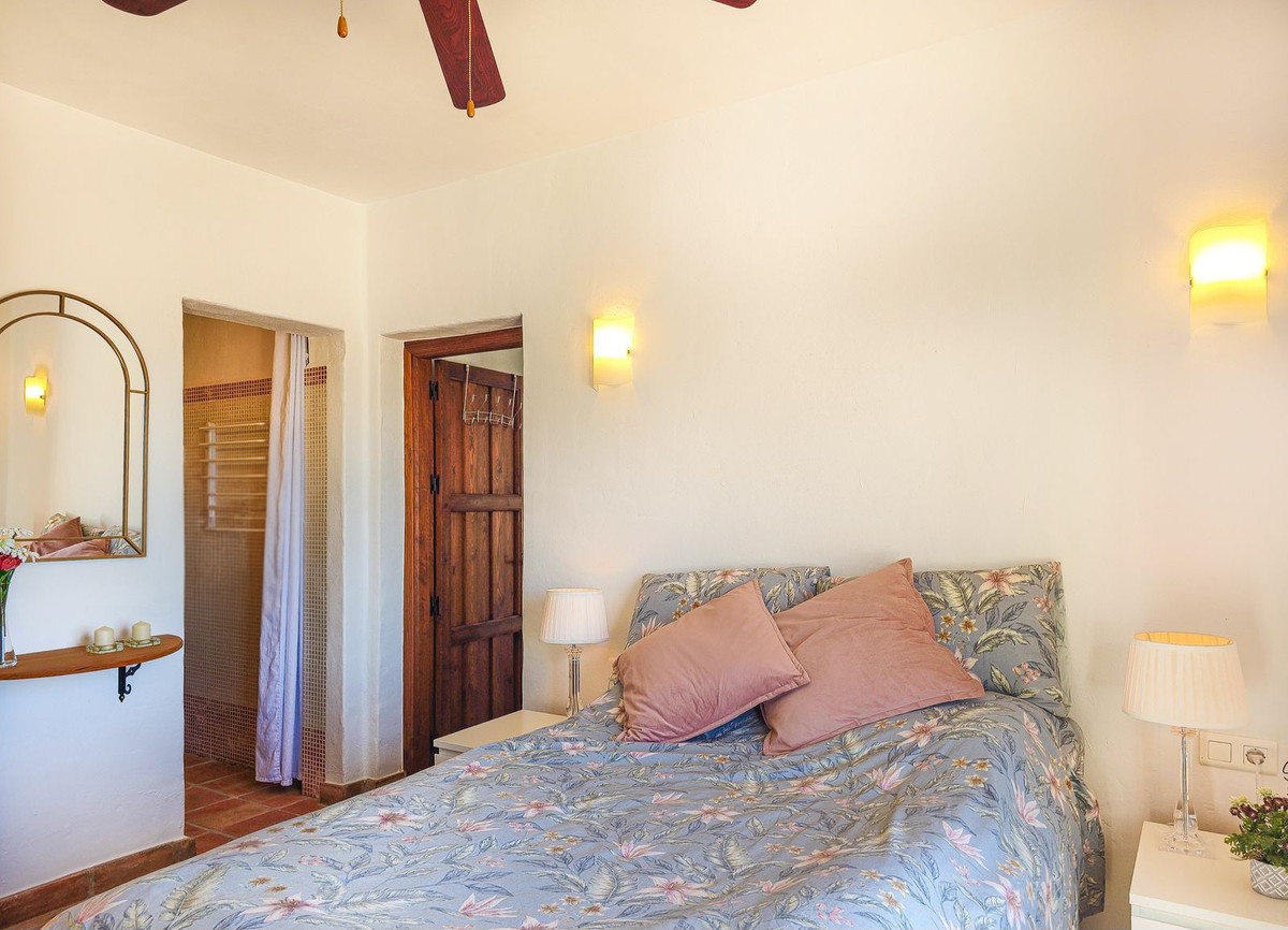 Te koop Vrijstaande Villa Costa Del Sol Arenas € 390.000,-