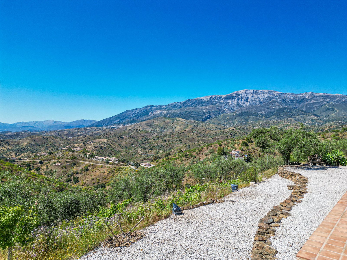 Te koop Vrijstaande Villa Costa Del Sol Arenas € 390.000,-