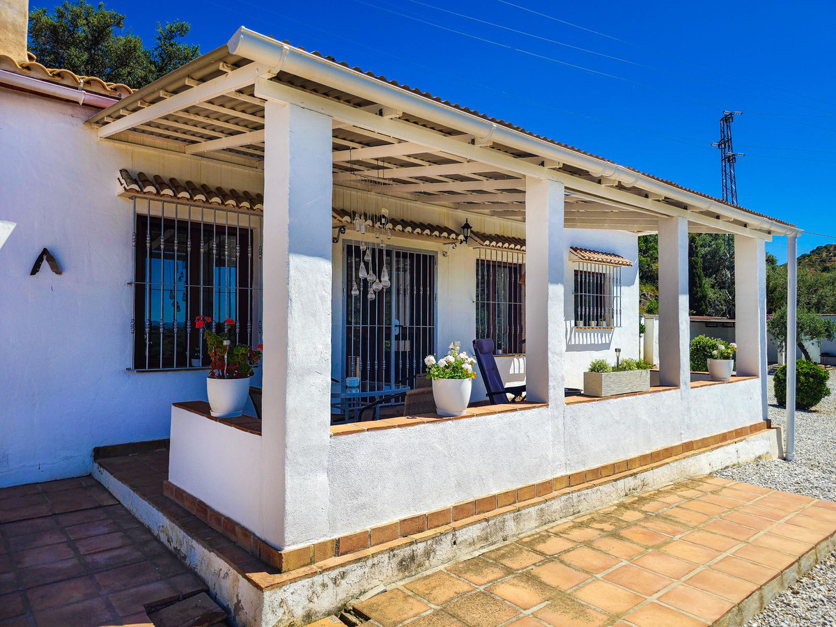 Te koop Vrijstaande Villa Costa Del Sol Arenas € 390.000,-