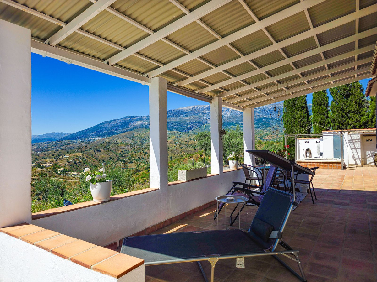 Te koop Vrijstaande Villa Costa Del Sol Arenas € 390.000,-