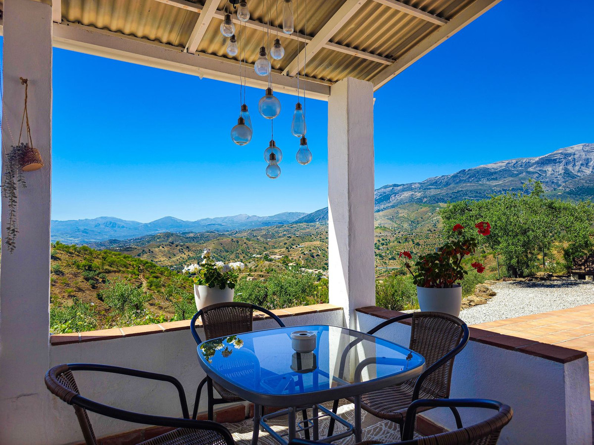 Te koop Vrijstaande Villa Costa Del Sol Arenas € 390.000,-