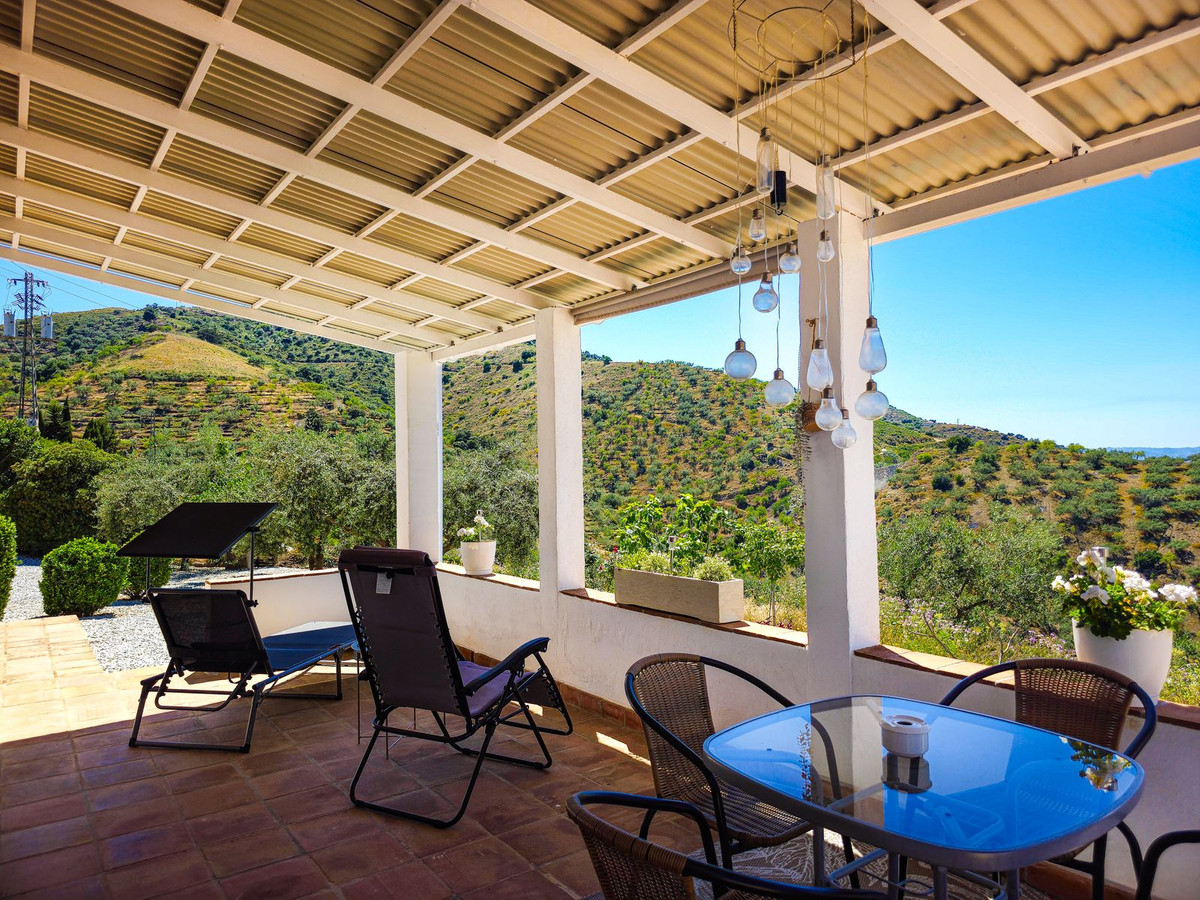 Te koop Vrijstaande Villa Costa Del Sol Arenas € 390.000,-