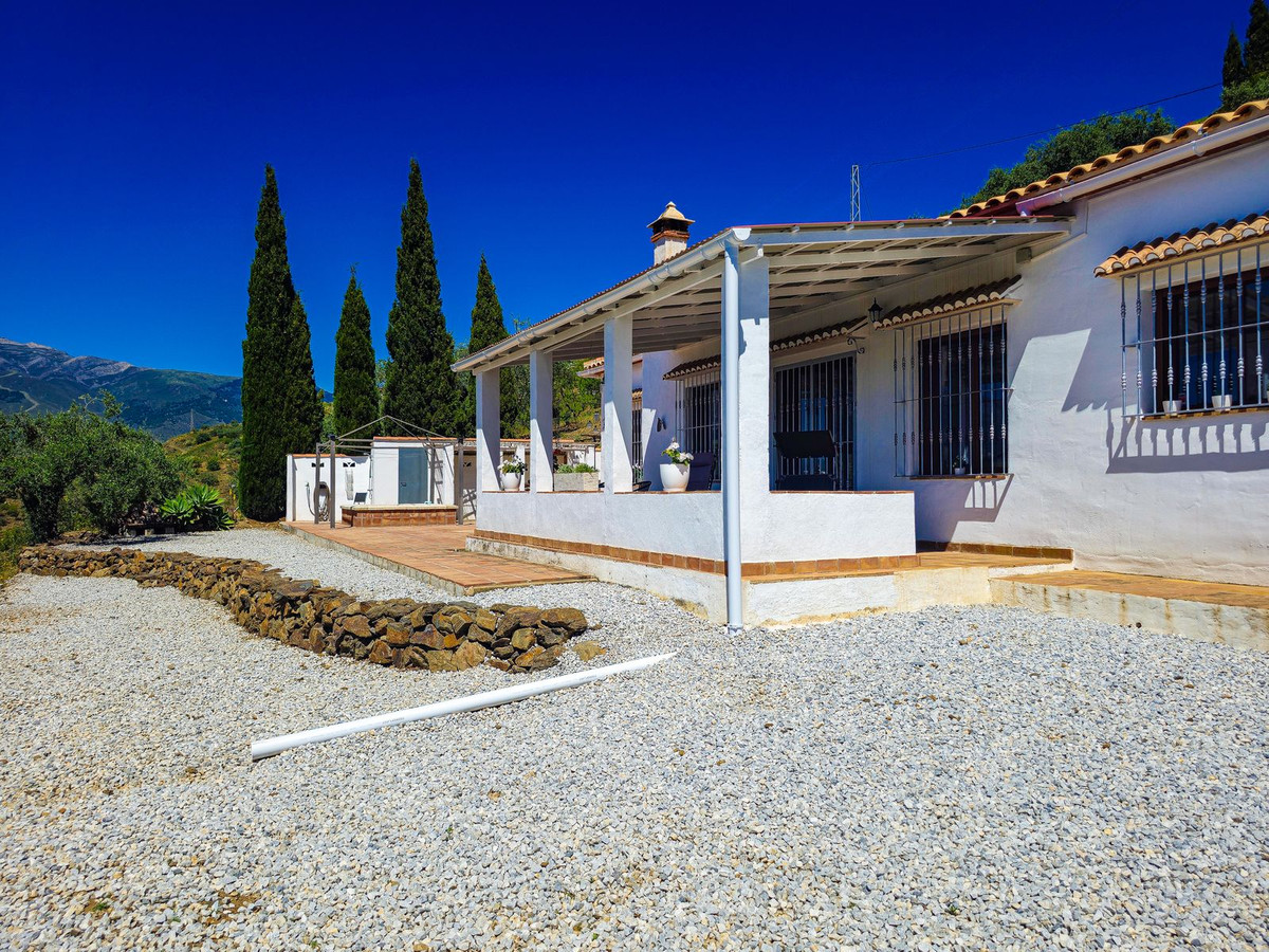Te koop Vrijstaande Villa Costa Del Sol Arenas € 390.000,-