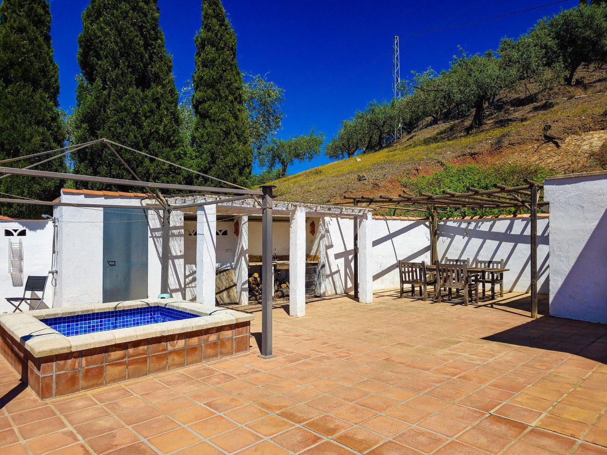 Te koop Vrijstaande Villa Costa Del Sol Arenas € 390.000,-
