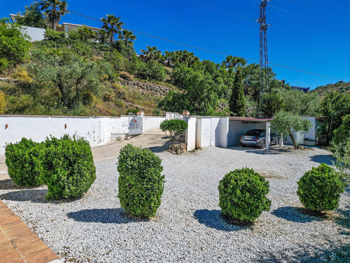 Te koop Vrijstaande Villa Costa Del Sol Arenas € 390.000,-