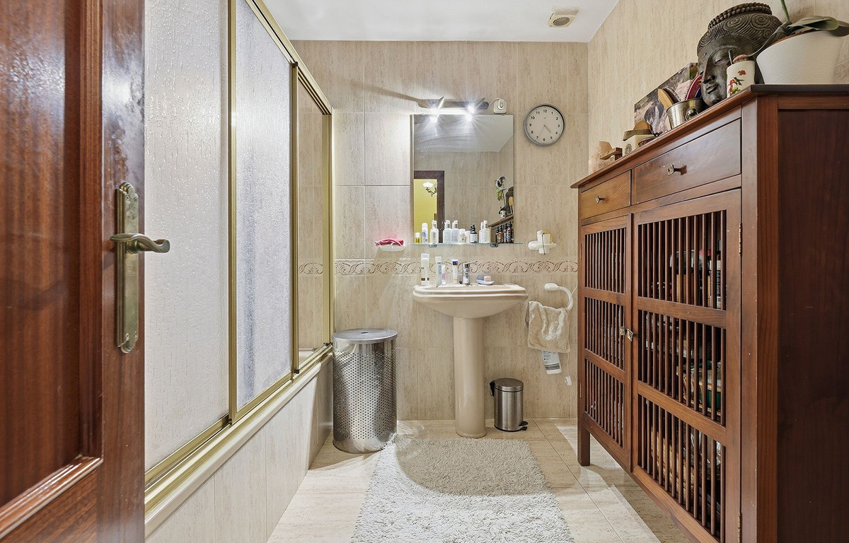 Te koop Herenhuis Costa Del Sol Torrequebrada € 435.000,-