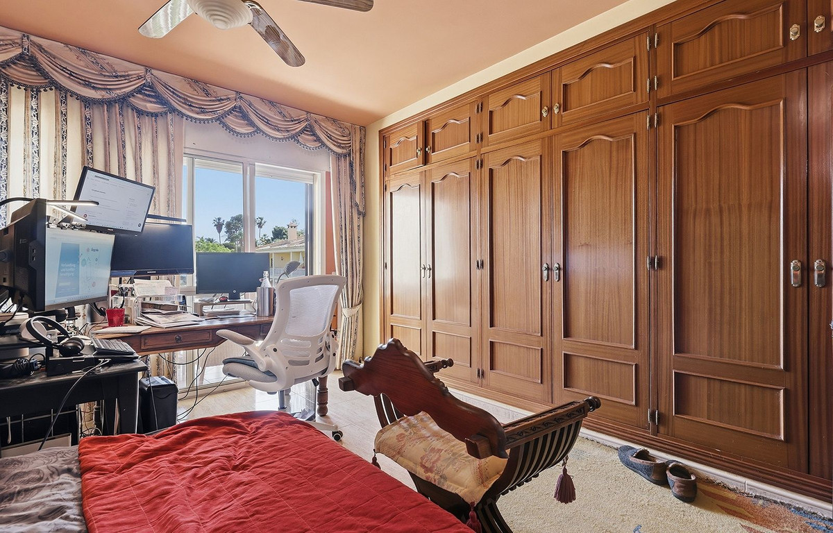 Te koop Herenhuis Costa Del Sol Torrequebrada € 435.000,-