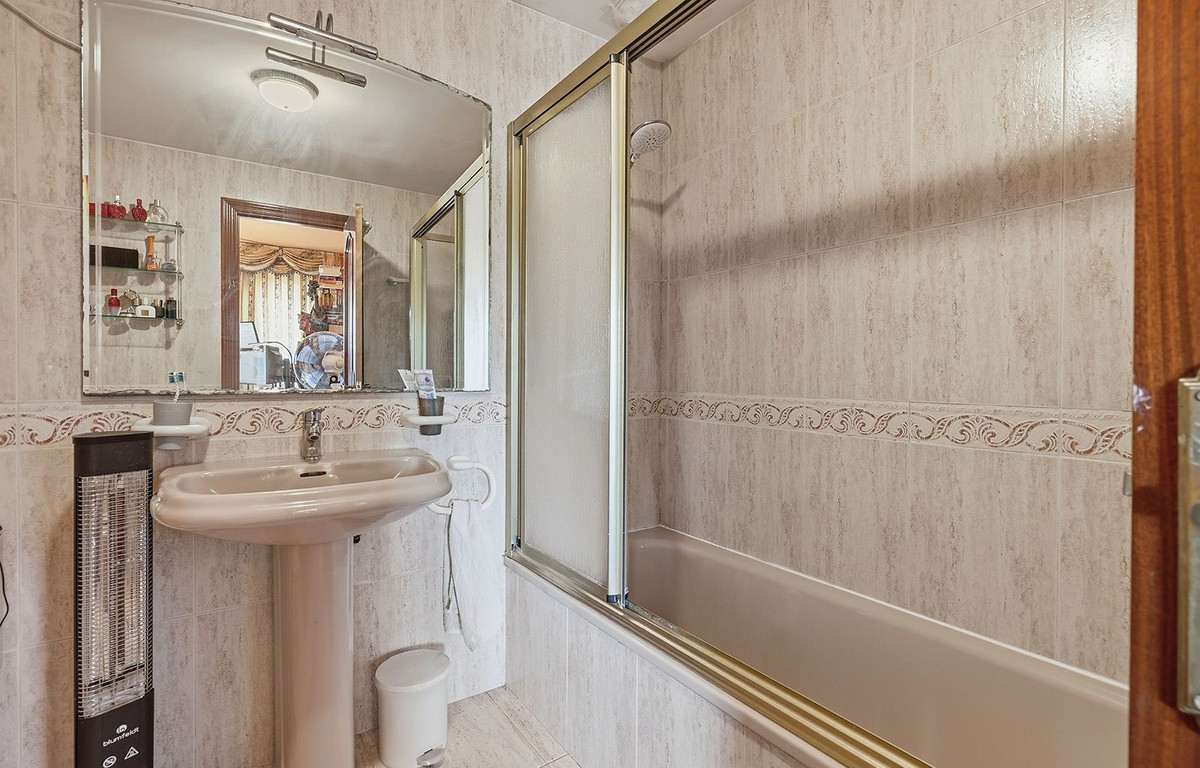 Te koop Herenhuis Costa Del Sol Torrequebrada € 435.000,-