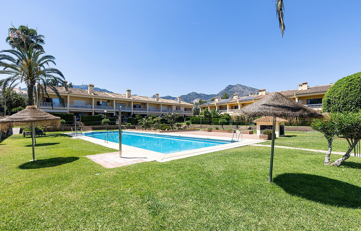 Te koop Herenhuis Costa Del Sol Torrequebrada € 435.000,-