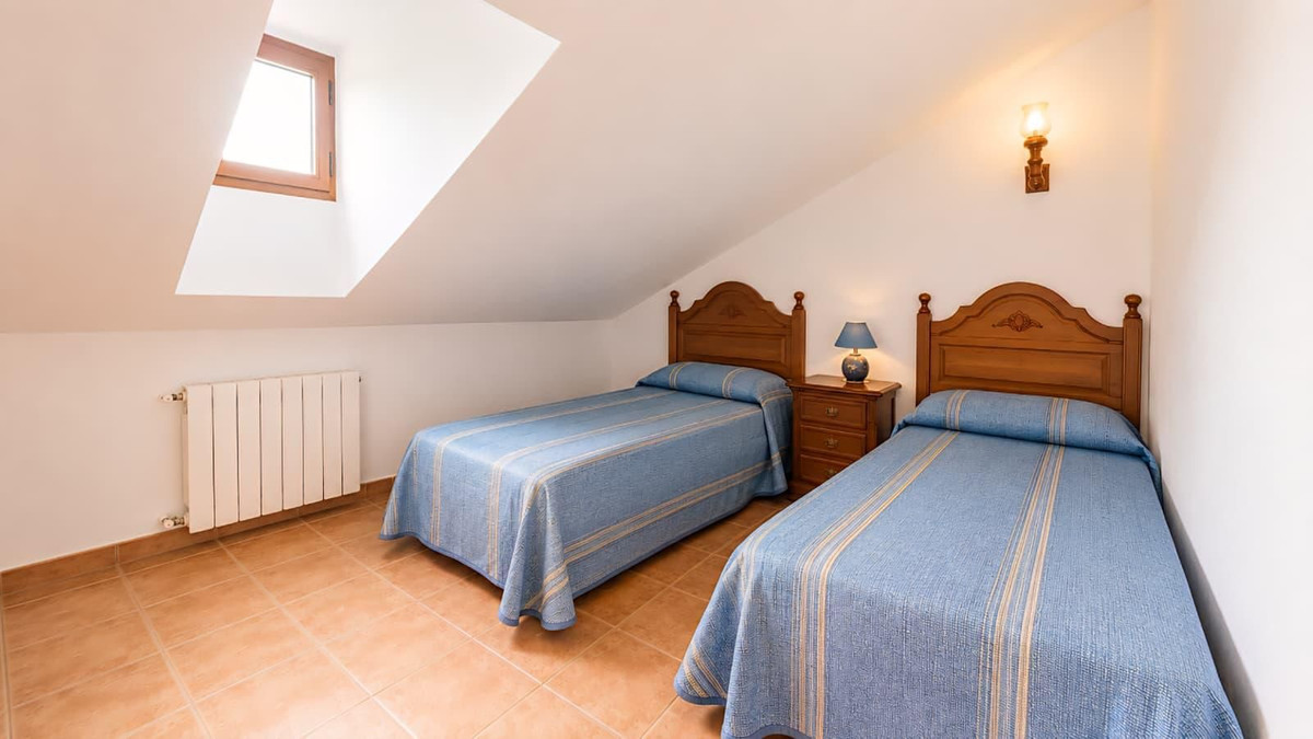 Te koop Herenhuis Costa Del Sol Ronda € 245.000,-