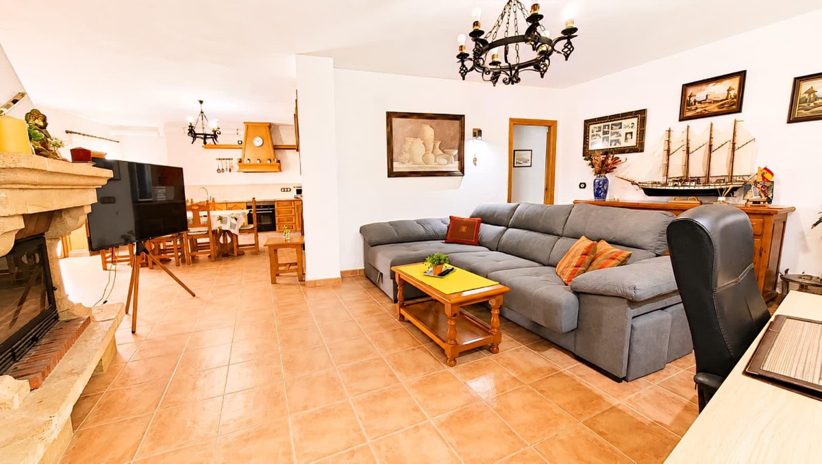 Te koop Herenhuis Costa Del Sol Ronda € 245.000,-