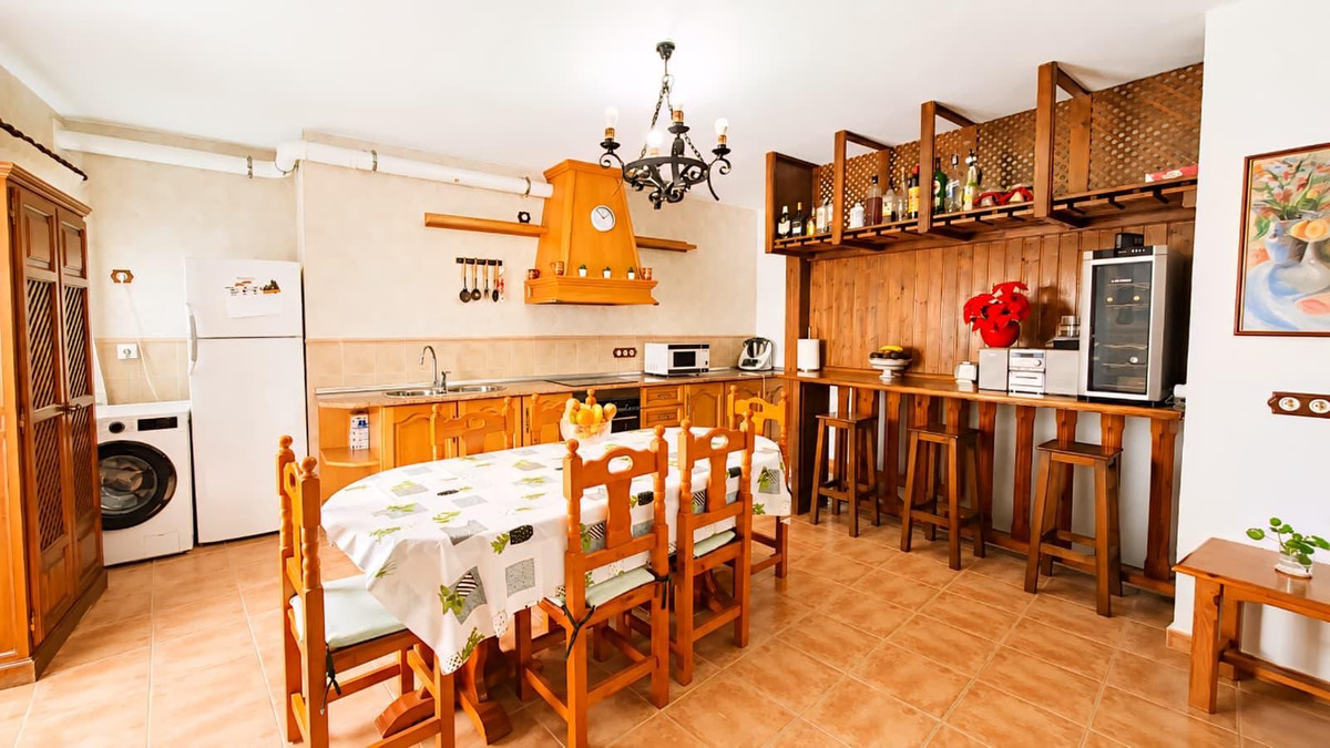 Te koop Herenhuis Costa Del Sol Ronda € 245.000,-